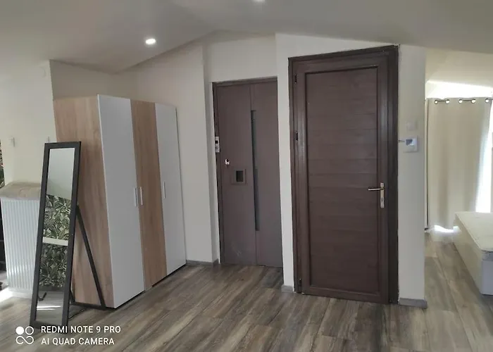 σοφίτα καλλύνω Apartamento Tesalónica