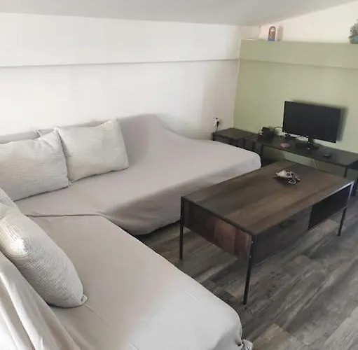 σοφίτα καλλύνω Apartamento Tesalónica