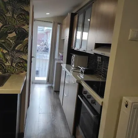 Appartement σοφίτα καλλύνω *